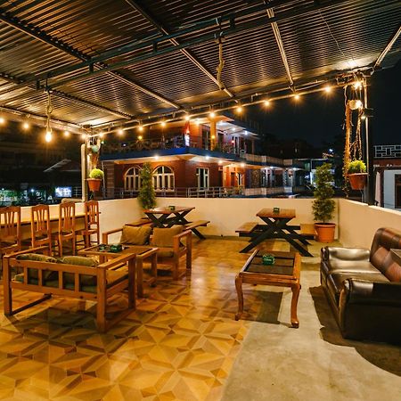 Hostel Dharma Backpackers Pokhara Exterior foto