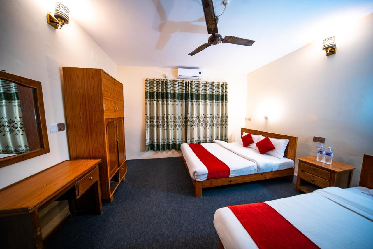 Hostel Dharma Backpackers Pokhara Exterior foto